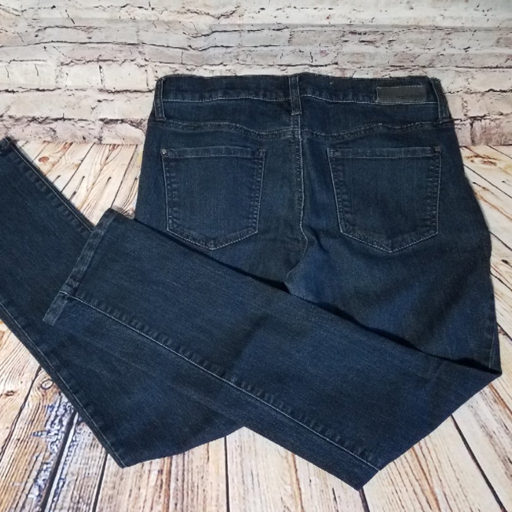DKNY Straight Jeans, 5-Pocket Design, size 4x30 - Picture 7 of 8